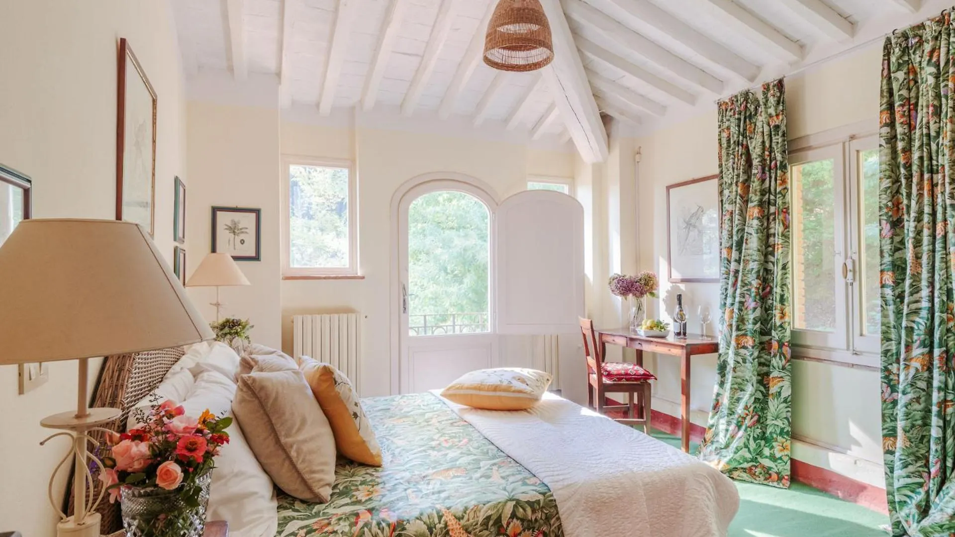 Villa Birdsong, Among The Woods In Camaiore Italy